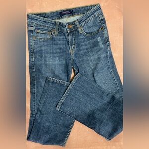 Levi’s Superlow 518 jeans